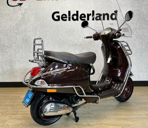 Zeer mooie Vespa LX50 Touring (SNOR, 35 km/h) NIEUWSTAAT!, Fietsen en Brommers, Scooters | Vespa, Gebruikt, Vespa LX, Maximaal 25 km/u