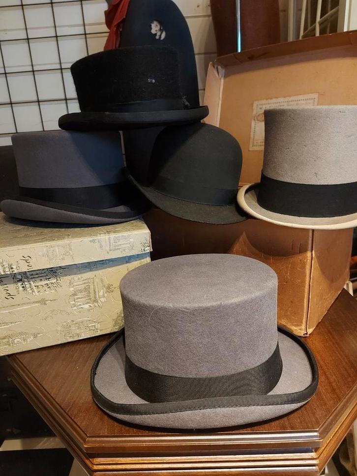 Diverse oude Engelse hoeden hoedendozen, Antiek en Kunst, Antiek | Kleding en Accessoires, Ophalen