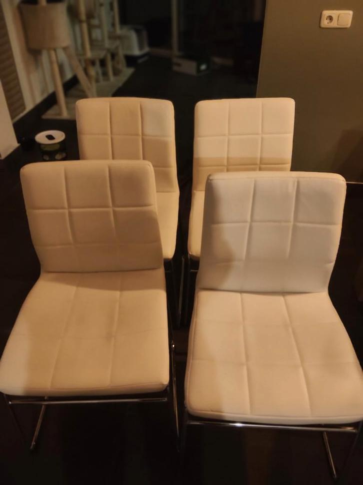 GRATIS! Eettafelstoelen - Set van 4, Huis en Inrichting, Stoelen, Ophalen