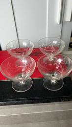 4 Antieke borrelglaasjes en 2 glaasjes geslepen, Gebruikt, Ophalen of Verzenden, Borrel- of Shotglas