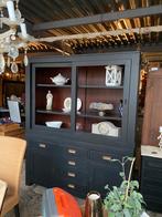 Prachtige mat zwarte vitrine kast, Huis en Inrichting, Kasten | Buffetkasten, 200 cm of meer, 150 tot 200 cm, Ophalen of Verzenden