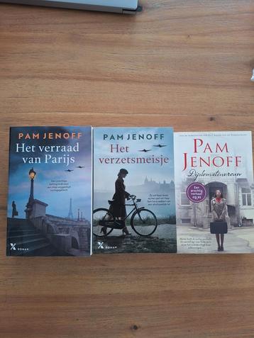 Pam Jenoff boeken - Het verraad van Parijs + meer beschikbaar voor biedingen