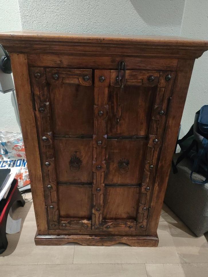 Zware Teak kast koloniaal in zeer goede staat, Huis en Inrichting, Kasten | Overige, Zo goed als nieuw, Ophalen