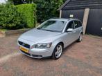 Volvo V50 2.5 T5 4WD Geartronic Exclusive Nieuwe APK Leder, Auto's, Automaat, 74 €/maand, Zwart, 700 kg