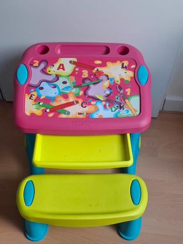 Smoby Tekentafel / Bureau voor Kleintjes beschikbaar voor biedingen