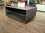 Moderne salontafel met glazen legglanken, Huis en Inrichting, Tafels | Salontafels, Zo goed als nieuw, Metaal, Minder dan 50 cm