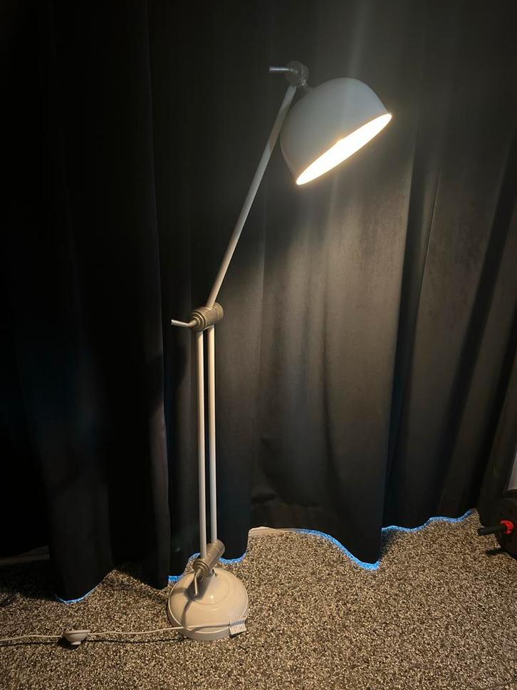 Pixar Stijl Stalamp (design) - 1.40m, Huis en Inrichting, Lampen | Vloerlampen, Gebruikt, 100 tot 150 cm, Metaal, Ophalen