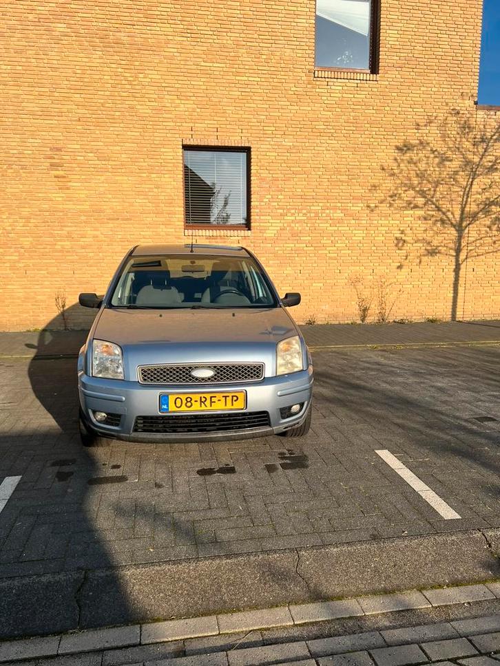 Ford Fusion 1.4 16V 2005 Grijs, Auto's, Ford, Particulier, Benzine, C, Hatchback, Handgeschakeld, Origineel Nederlands, Zilver of Grijs