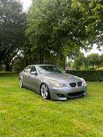 BMW 5-Serie 2.5 I 525 AUT 2004 Grijs, Auto's, Automaat, Achterwielaandrijving, 2000 kg, Particulier