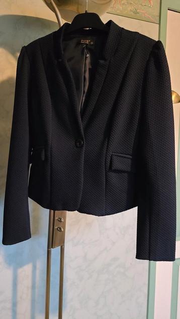 Leuk jasje beschikbaar voor biedingen