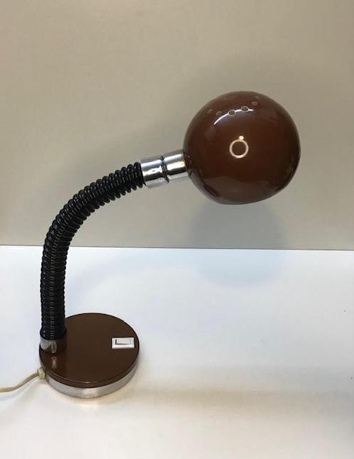 Vintage bureaulamp met zwarte flexibele verstelling., Huis en Inrichting, Lampen | Tafellampen, Gebruikt, Minder dan 50 cm, Metaal