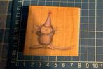 Leuke houten stempel, house mouse met feestmuts, Ophalen of Verzenden, Nieuw, Houten stempel