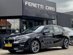 BMW 1-serie 118i AUT7 NU 12450 50/50 DEAL GRATIS 2JR RENTEVR, Auto's, BMW, 65 €/maand, 136 pk, Gebruikt, Traction-control