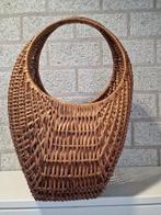 Aparte oude rieten mand met hengsel, Huis en Inrichting, Ophalen of Verzenden, Zo goed als nieuw, Ovaal, Riet