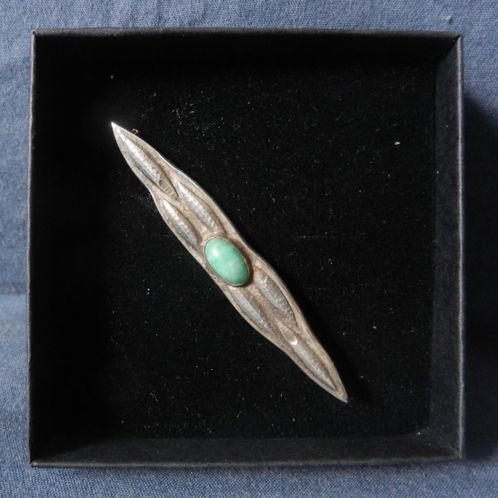 Zilveren brochette groene steen FD Duijs Utrecht 1931 b 7,5, Ophalen of Verzenden