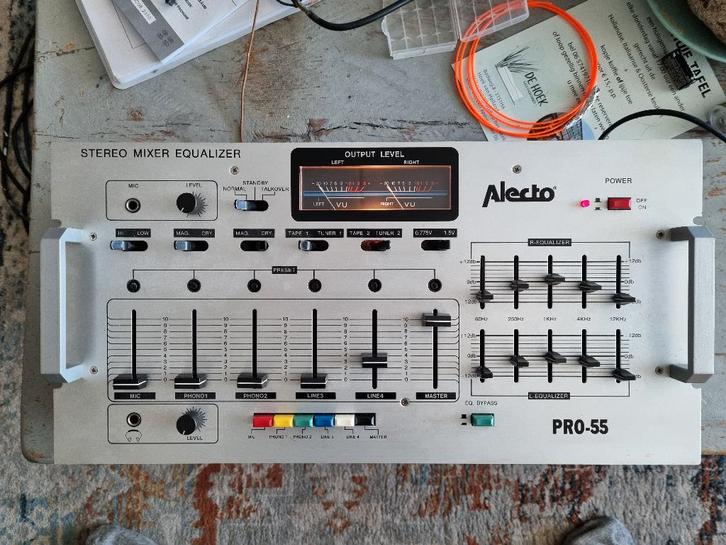 Vintage Alecto 55-Pro mengpaneel, Muziek en Instrumenten, Mengpanelen, Zo goed als nieuw, 5 tot 10 kanalen, Microfooningang, Ophalen