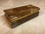 Italiaans Kistje. Bruin Gemêleerd Albast. Handcarved, Antiek en Kunst, Ophalen of Verzenden