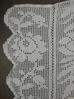 Mooie gehaakte sprei of woonkleed, creme. 160x 200 cm., Gebruikt, Overige kleuren, Overige typen, Tweepersoons