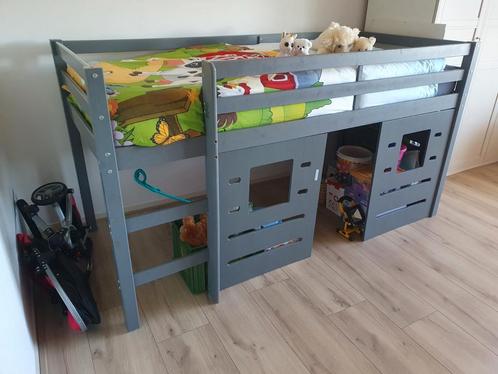 Halfhoogslaper zonder matras inclusief bedbodem, Kinderen en Baby's, Kinderkamer | Stapelbedden en Hoogslapers, Zo goed als nieuw