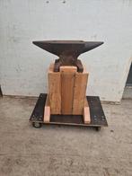 ⚒️️aambeeld 65kg op houten blok, houten sokkel ,houten bok⚒️, Ophalen