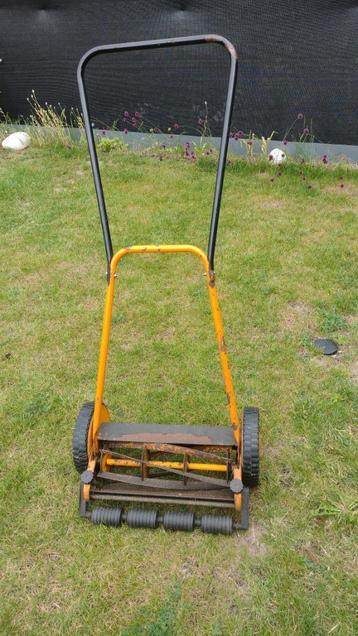 Handgrasmaaier beschikbaar voor biedingen