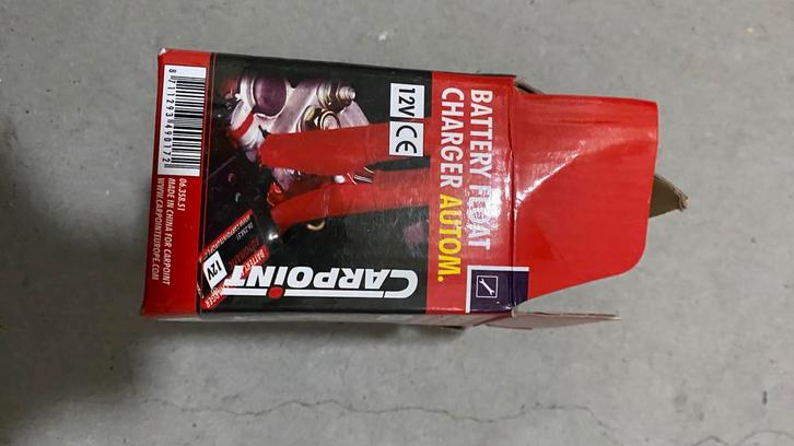 Carpoint Acculader 12V - Nieuw in doos!, Auto-onderdelen, Accu's en Toebehoren, Universele onderdelen, Nieuw, Ophalen of Verzenden