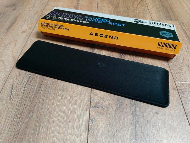 Tenkeyless wrist rest Glorious Gaming GWR-87-STEALTH, Computers en Software, Toetsenborden, Zo goed als nieuw, Ophalen