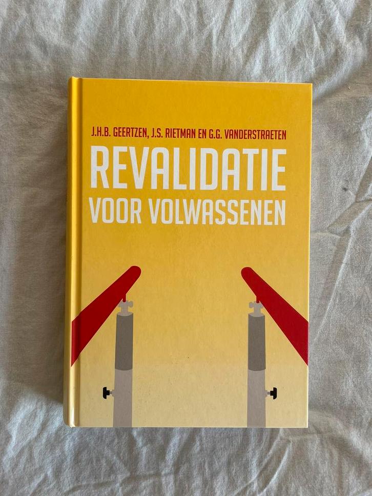 J.S. Rietman - Revalidatie voor volwassenen, Boeken, Studieboeken en Cursussen, Zo goed als nieuw, Ophalen of Verzenden