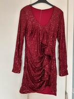 Rode jurk met glitters SHEIN 38, Kleding | Dames, Jurken, Maat 38/40 (M), Ophalen of Verzenden, Gedragen, Boven de knie