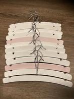 14 Houten Kinderkledinghangers Wit - Roze, Ophalen of Verzenden, Zo goed als nieuw, Meisje