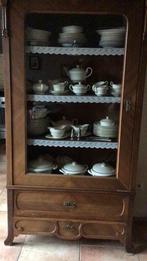Volledig servies en drie kastkommen. Bieden!, Ophalen of Verzenden, Zo goed als nieuw, Porselein, Overige stijlen