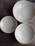 3 mooie grote schalen / borden - Leuk ter decoratie, Ophalen, Gebruikt