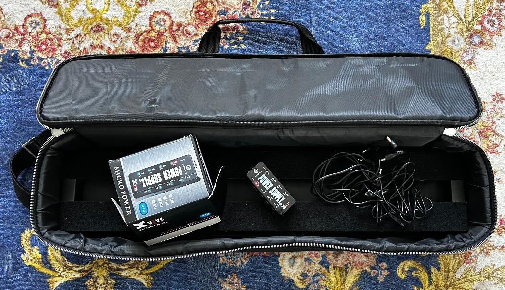 Pedaltrain Nano Max + Power Supply Xvive, Pedaltrain USA, Info@pedaltrain.com, Zo goed als nieuw, Pedaltrain