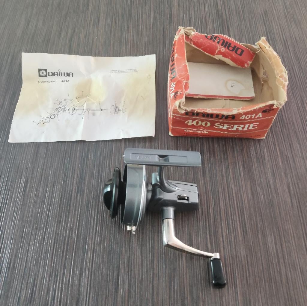 Daiwa 401A (401 A) Molen + Doos # Made In Korea # ZGAN, Ophalen of Verzenden, Zo goed als nieuw, Molen