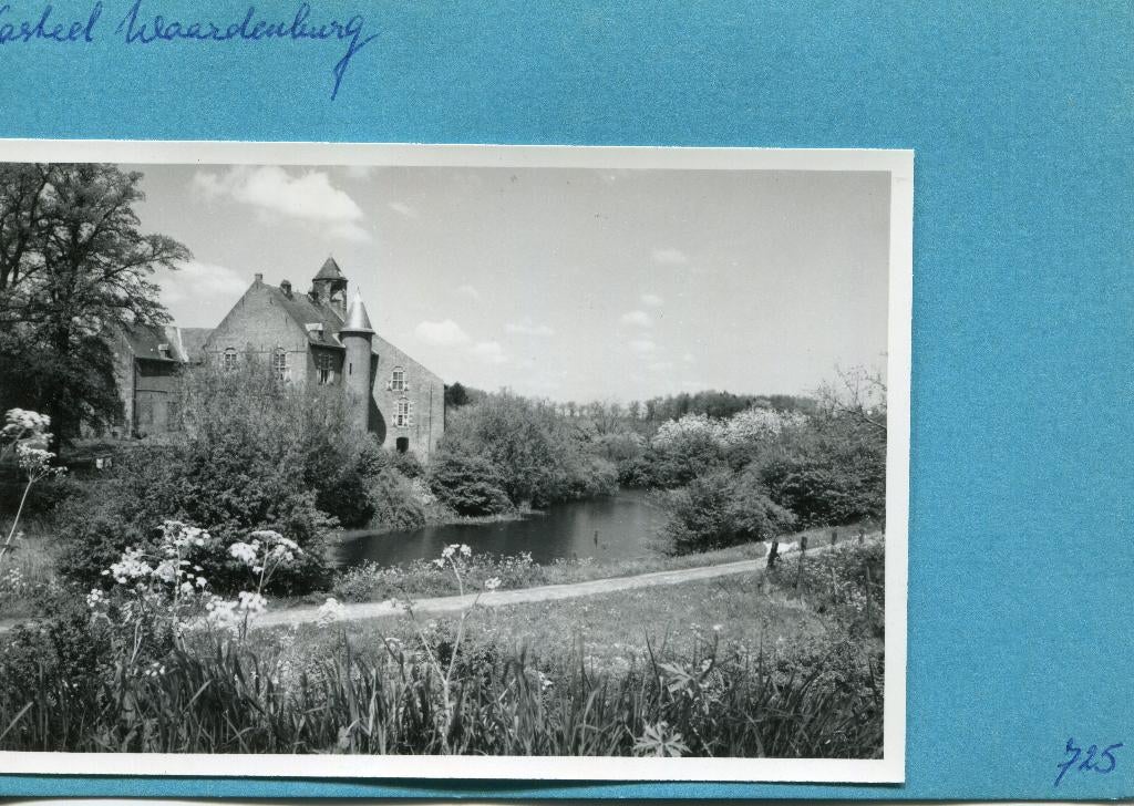 ansichtkaart / foto Kasteel Waardenburg 2 x, Verzamelen, Ophalen of Verzenden, Gelderland
