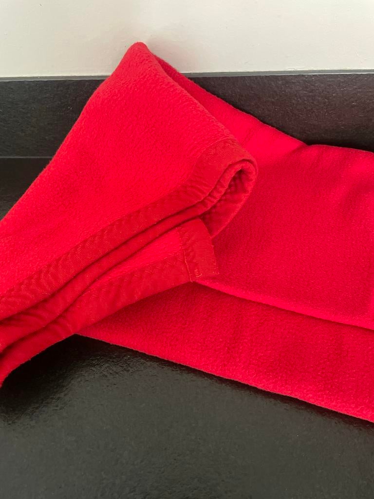 Rode katoenen ledikant Deken - Warm en Comfortabel, Ophalen of Verzenden, Zo goed als nieuw, Ledikant