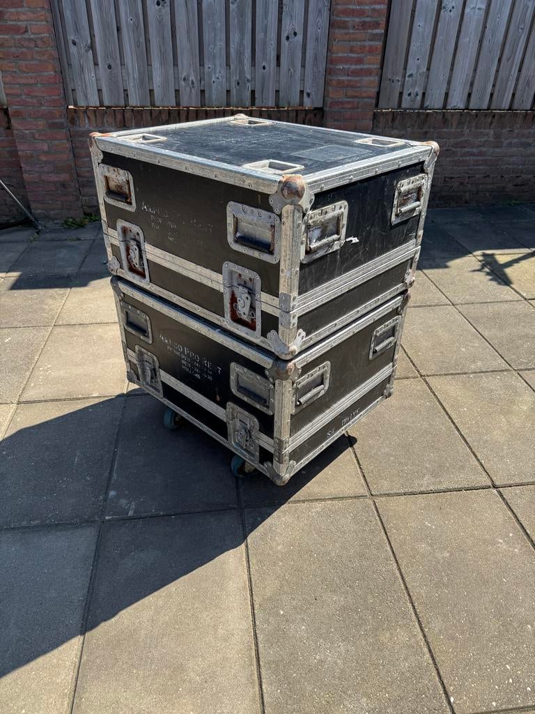 Flightcases voor kabels en geluidstafels (taperek), Ophalen of Verzenden, Gebruikt, Overige instrumenten, Flightcase