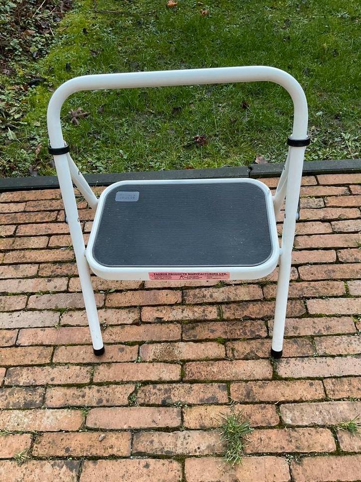 Taurus opstap trap, Doe-het-zelf en Verbouw, Ladders en Trappen, Zo goed als nieuw, Ophalen of Verzenden