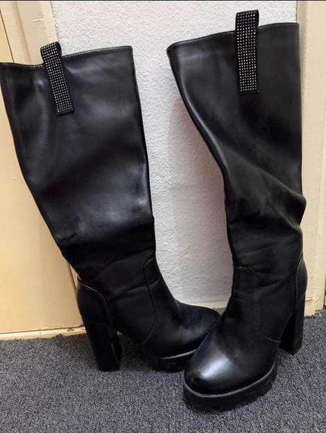 Zwarte Overknee Laarzen met Chunky Zool, Kleding | Dames, Schoenen, Ophalen of Verzenden, Gedragen, Zwart, Hoge laarzen