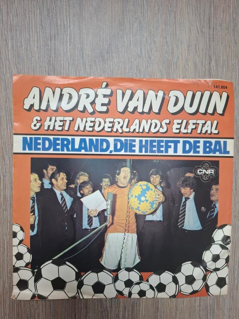 André van Duin en het Nederlands elftal, Ophalen of Verzenden, Gebruikt, Nederlandstalig
