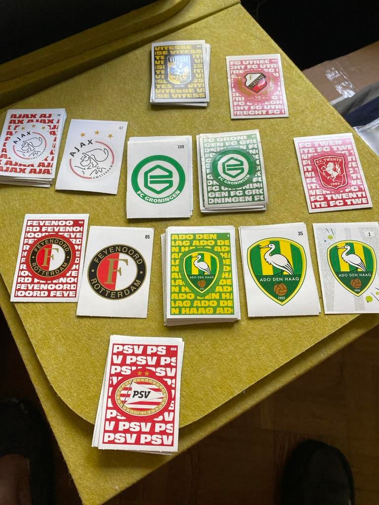 55 Voetbalclub Stickers: Ajax, Feyenoord, PSV, ADO, Vitesse, Verzamelen, Ophalen of Verzenden, Gebruikt, Sport