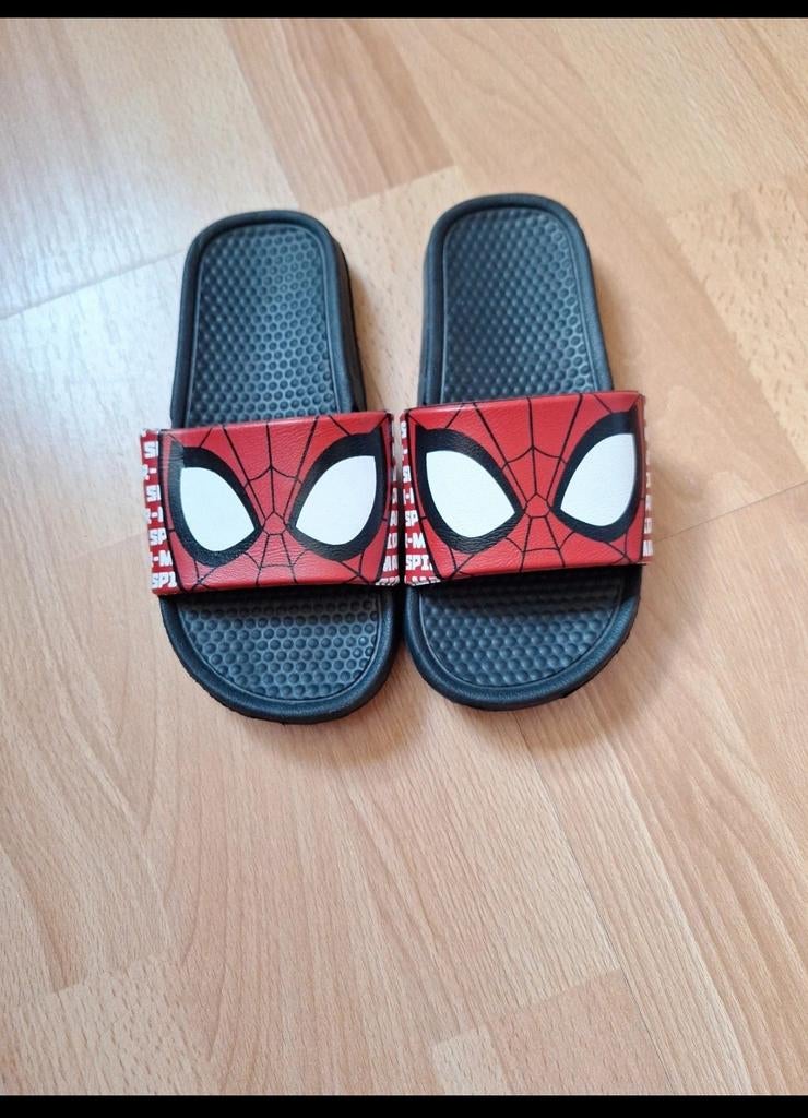Spiderman badslippers maat 27, Kinderen en Baby's, Kinderkleding | Schoenen en Sokken, Ophalen of Verzenden, Zo goed als nieuw