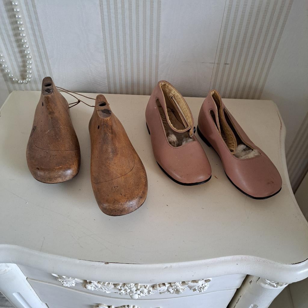 Houten schoenmal maat 27, Ophalen