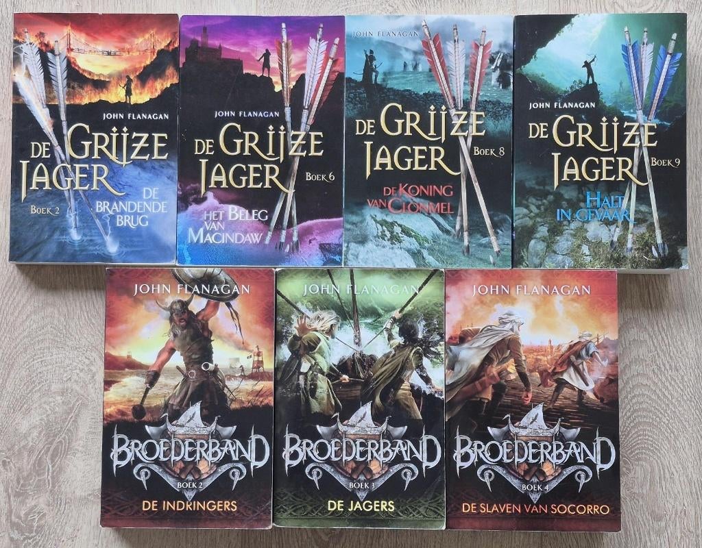 De grijze jager & Broederband 11 boeken John Flanagan, Boeken, Ophalen, John Flanagan, Fictie