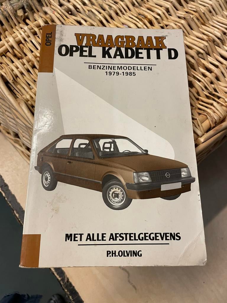 Vraagbaak Opel Kadett D Benzine Modellen 1979-1985, Boeken, Auto's | Boeken, Ophalen of Verzenden, Gelezen, Opel