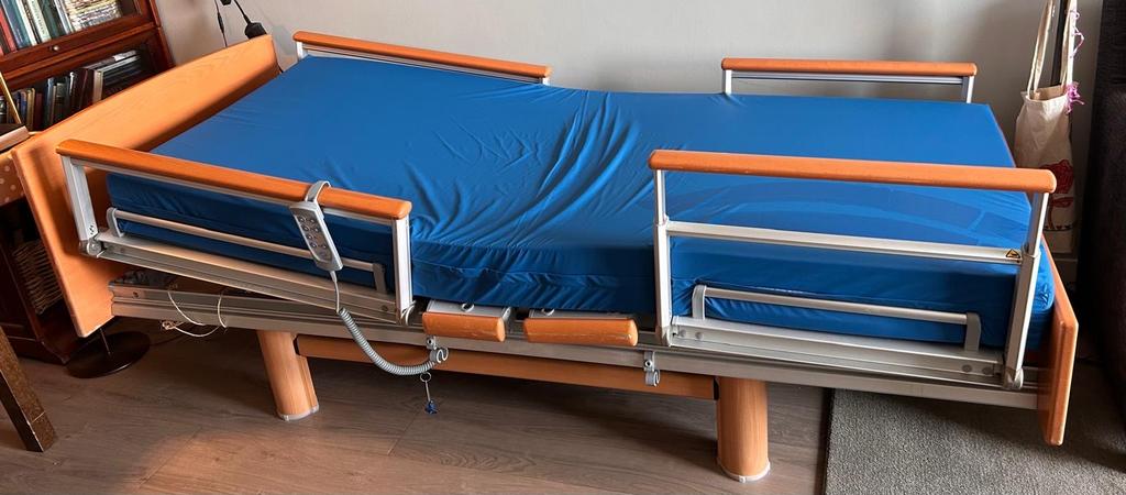 Hooglaagbed- verpleegbed - thuizorgbed ( verrijdbaar ), Ophalen, 90 cm, Eenpersoons, Bruin