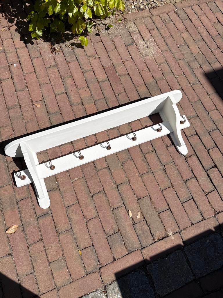 Wit houten wandrek met haken, Huis en Inrichting, Woonaccessoires | Wandplanken en Boekenplanken, Ophalen, Gebruikt