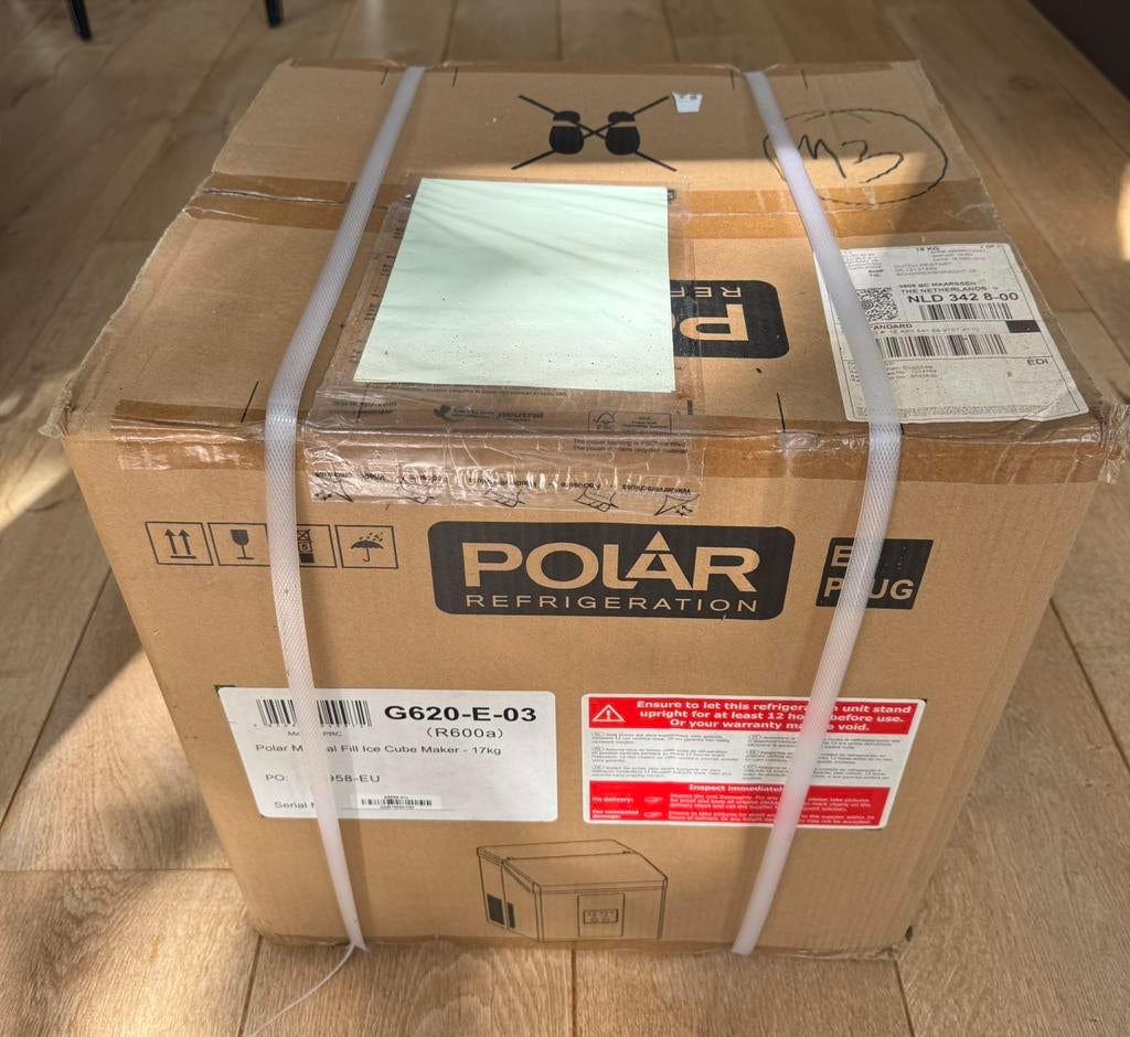 POLAR Ijsblokjes Machine tafel model 17 kg NIEUW in doos, Ophalen of Verzenden, Zo goed als nieuw