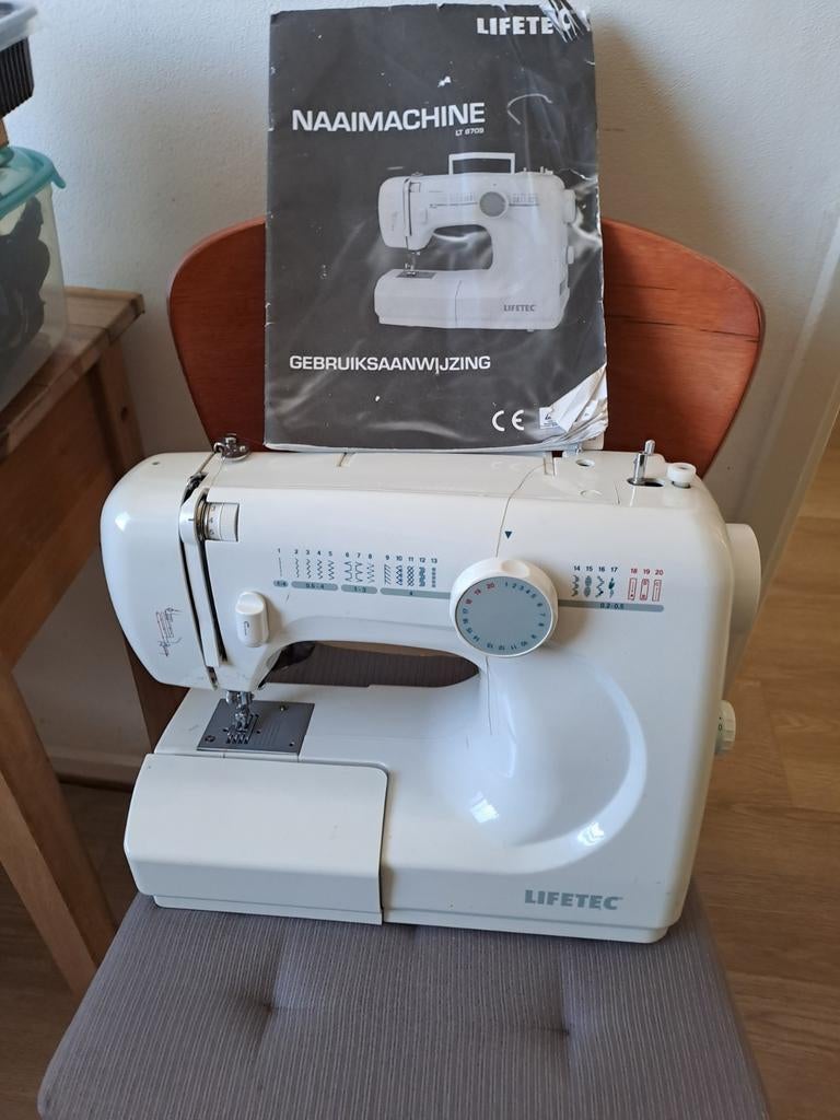 Goede Lifetec naaimachine met handleiding, Ophalen of Verzenden, Gebruikt, Naaimachine, Overige merken