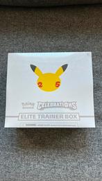 Celebrations ETB, Hobby en Vrije tijd, Verzamelkaartspellen | Pokémon, Ophalen of Verzenden, Zo goed als nieuw